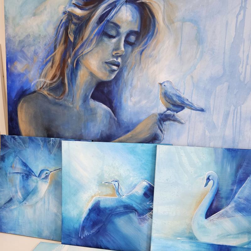 Graceful Swan - Image Thumbnail
